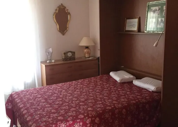 Elegant 120m With Balcony Near The